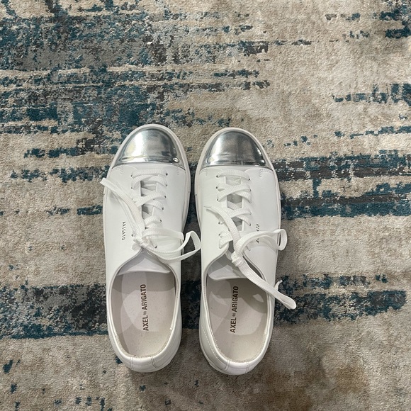 Alex Arigato white sneaker with silver in front - Picture 3 of 6